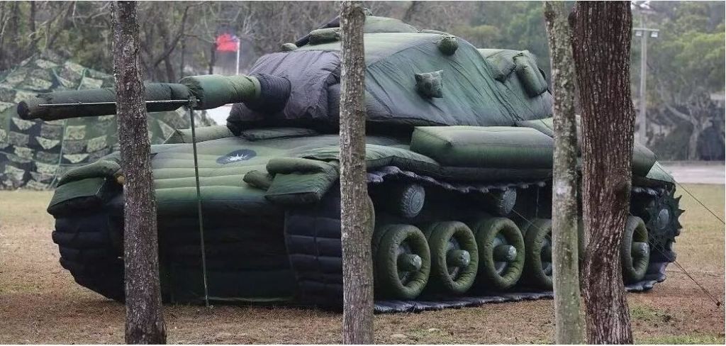 东兴军用充气坦克